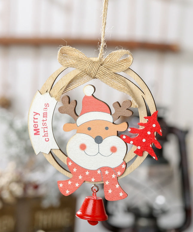 Świąteczna drewniana ozdoba wisząca z dzwoneczkiem i reniferem