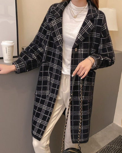 Damski płaszcz w kratę oversize z kieszeniami