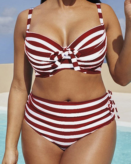 Dwuczęściowy strój kąpielowy plus size w paski