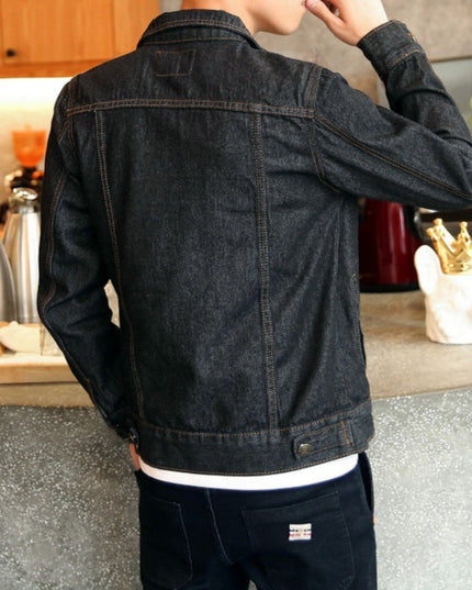 Męska kurtka jeansowa o prostym kroju z przeszyciami