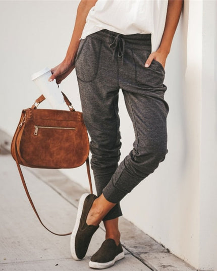 Damskie spodnie dresowe ze zwężanymi nogawkami