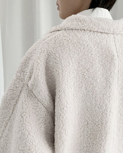 Męski płaszcz futrzany o kroju koszuli