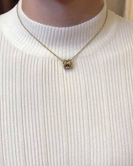 Męski sweter z półgolfem z prążkowanej tkaniny