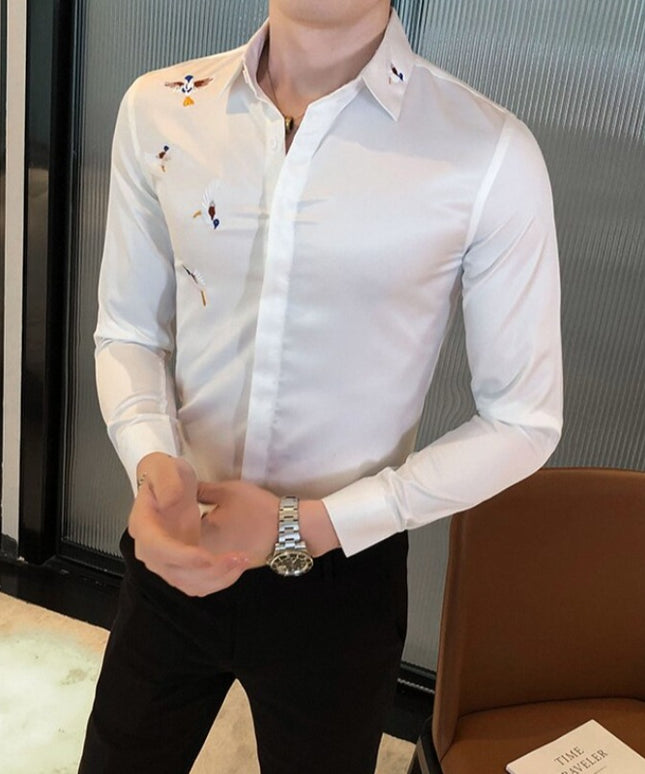 Męska koszula o dopasowanym kroju z haftem