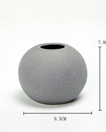 Wazon ceramiczny o geometrycznych kształtach