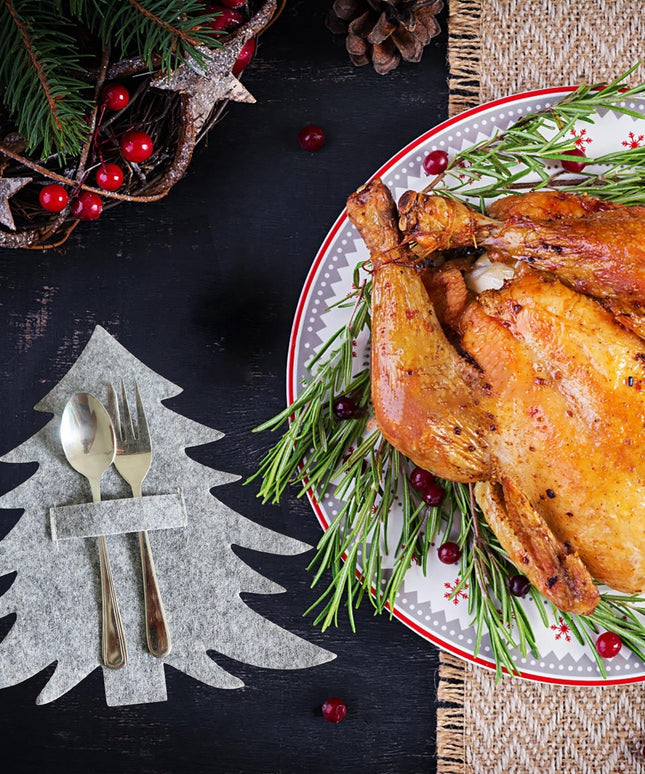 Świąteczne pokrowce na sztućce z filcu o kształcie choinki (4szt)