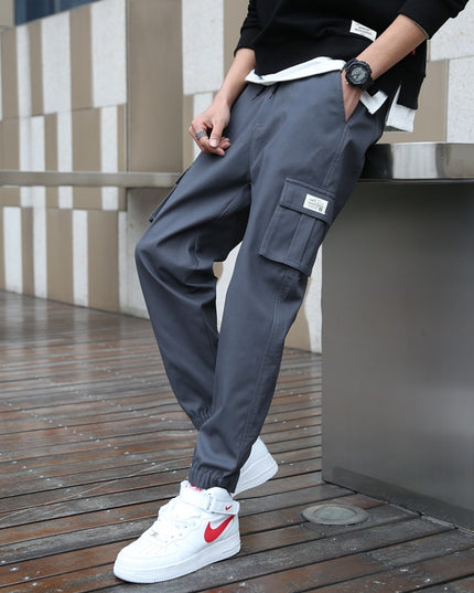 Męskie spodnie bojówki o prostym kroju