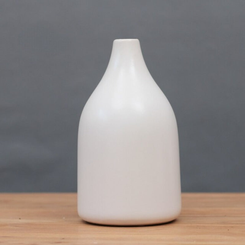 Wazon ceramiczny minimalistyczny w białym kolorze