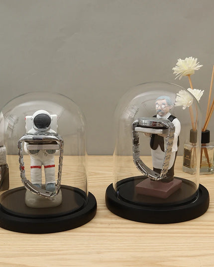 Figurka funkcjonalna podstawka na zegarek z gablotą