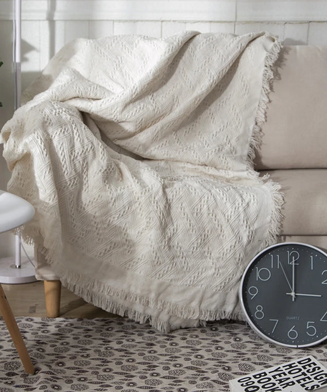 Koc narzuta na łóżko z frędzlami