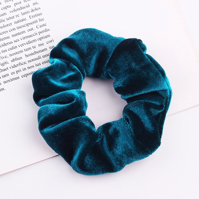 Aksamitna gumka do włosów scrunchie turkusowa - Akcesoria do stylizacji włosów