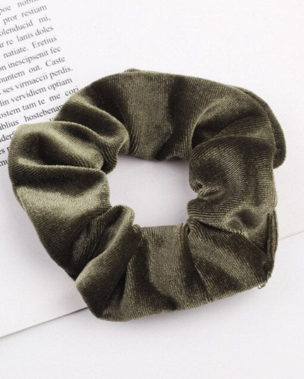 Aksamitna gumka do włosów scrunchie khaki - Akcesoria do stylizacji włosów