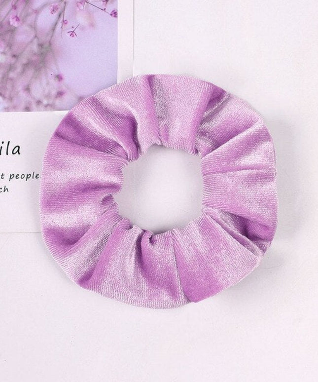 Aksamitna gumka do włosów scrunchie liliowa - Akcesoria do stylizacji włosów