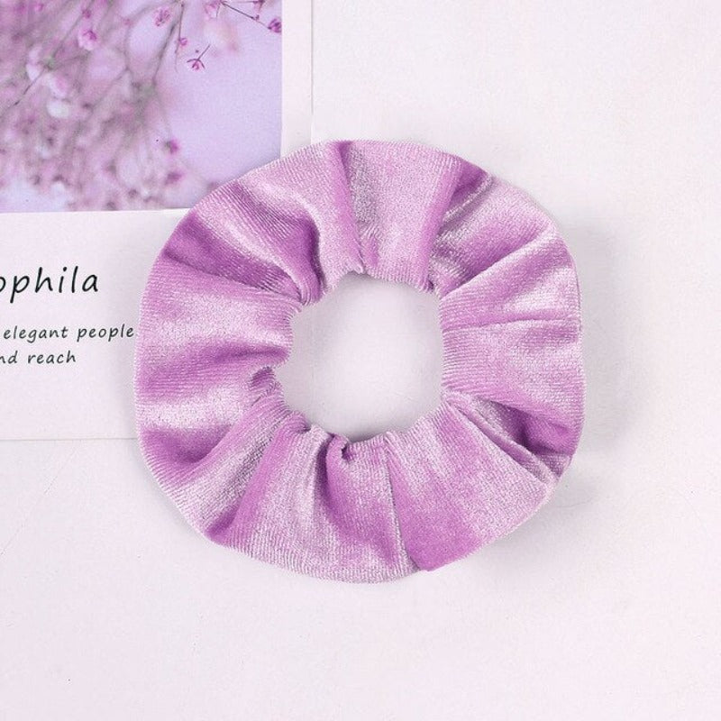 Aksamitna gumka do włosów scrunchie liliowa - Akcesoria do stylizacji włosów