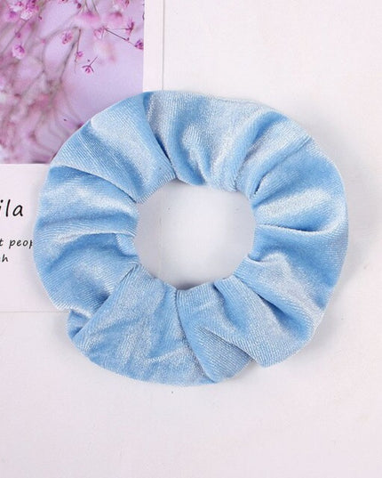Aksamitna gumka do włosów scrunchie błękitna - Akcesoria do stylizacji włosów