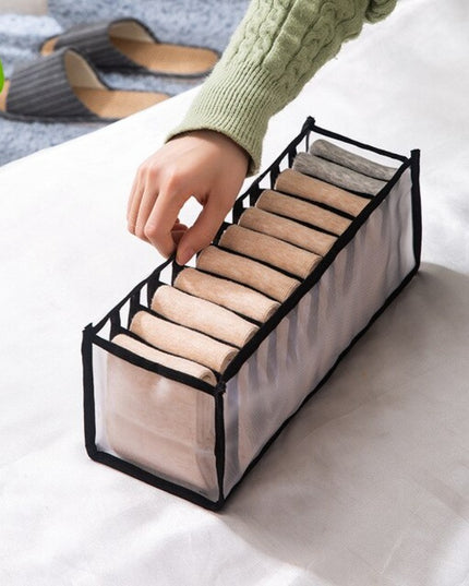 Organizer z przegródkami na bieliznę