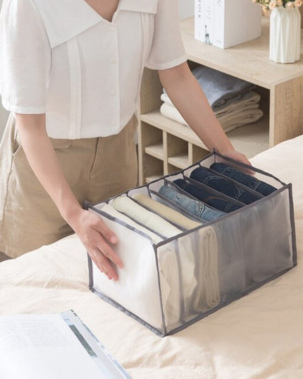 Organizer z przegródkami na bieliznę