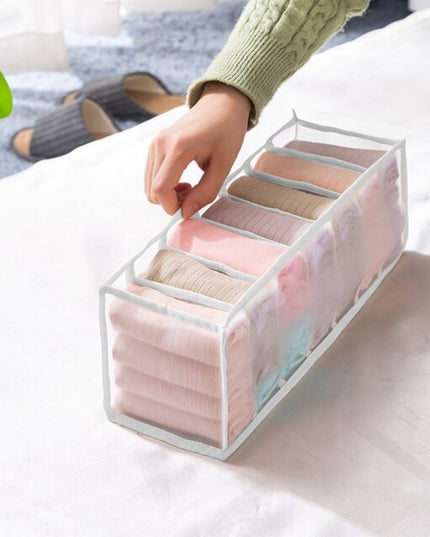 Organizer z przegródkami na bieliznę