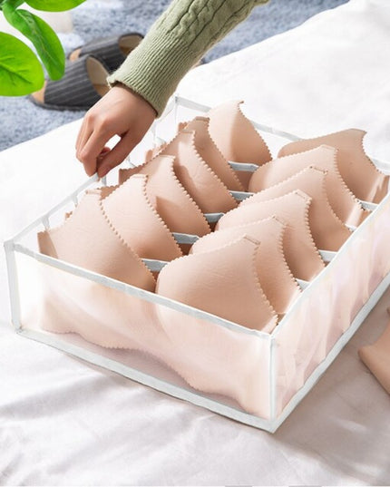 Organizer z przegródkami na bieliznę