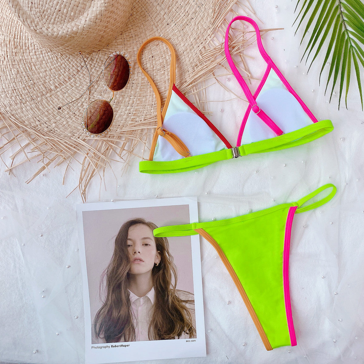 Damski dwuczęściowy strój kąpielowy bikini z kolorowymi wstawkami