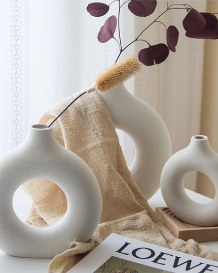 Wazon dekoracyjny ceramiczny okrągły biały