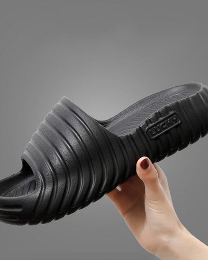 Klapki na platformie w jednolitych kolorach