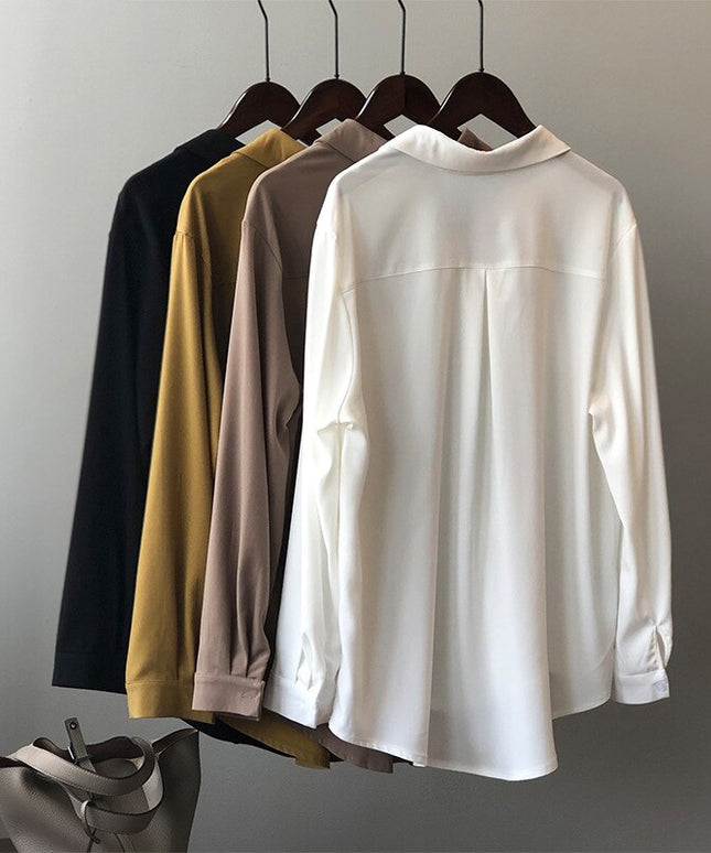 Damska koszula z delikatnej tkaniny