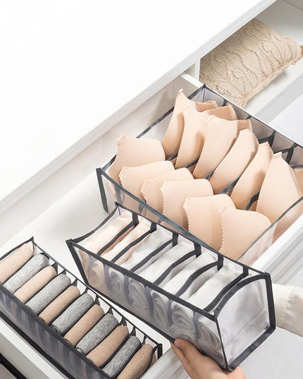 Organizer z przegródkami na ciuchy