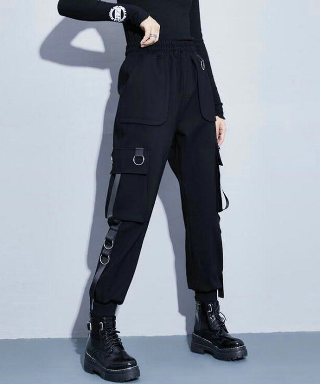 Damskie spodnie cargo z łancuszkiem