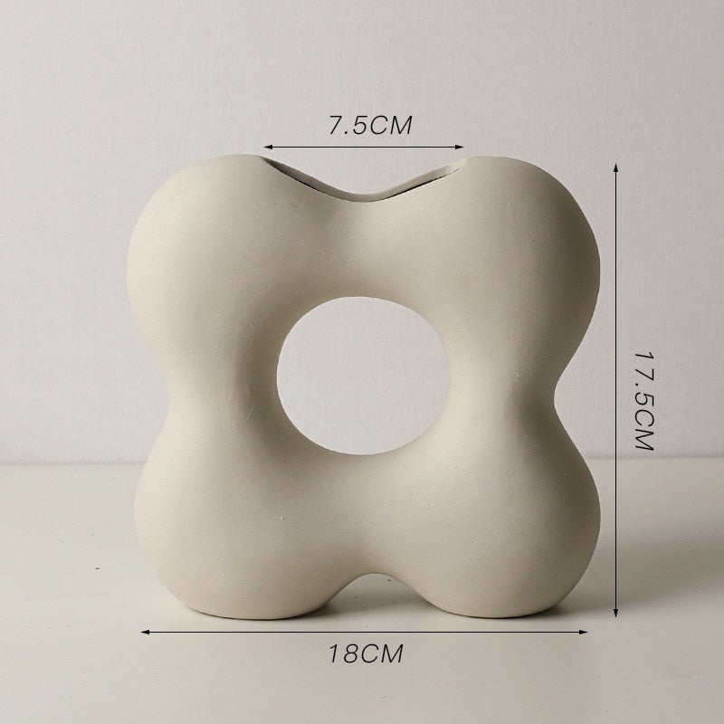 Wazon ceramiczny minimalistyczny w jasnych kolorach