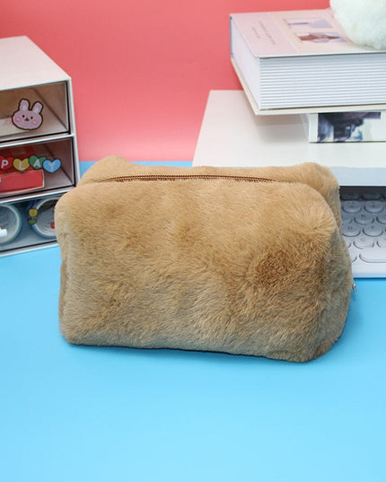 Kosmetyczka pluszowa z futerkiem