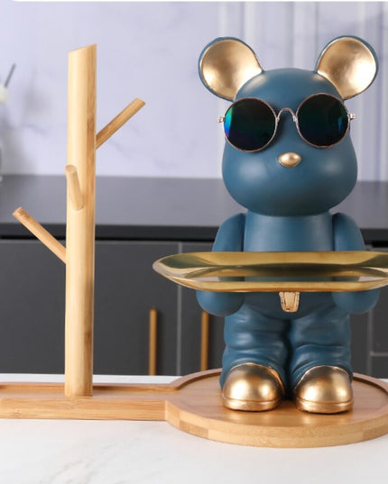 Figurka funkcjonalna miś w okularach z tacą