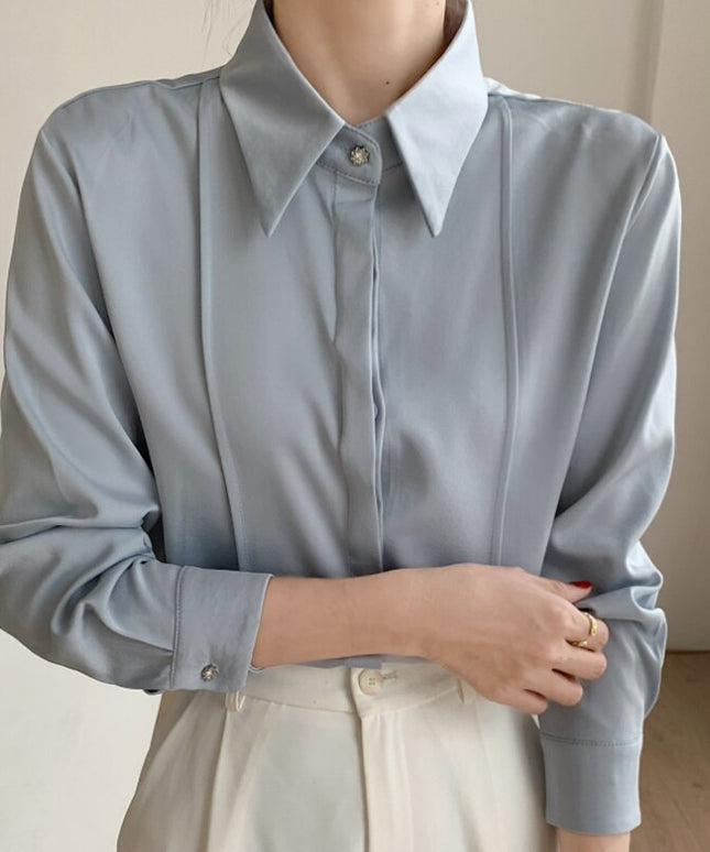 Damska koszula klasyczna z ozdobnymi paskami