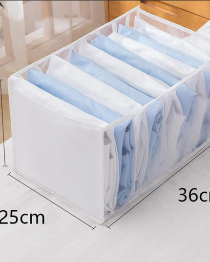 Organizer z przegródkami na ciuchy