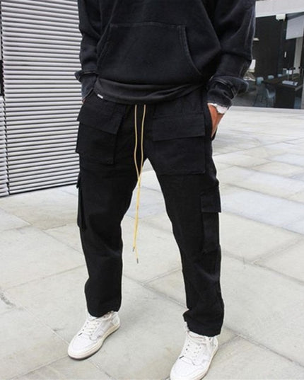 Męskie spodnie bojówki o prostych nogawkach