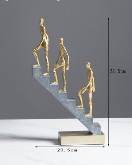 Figurka dekoracyjna schody w złotym kolorze