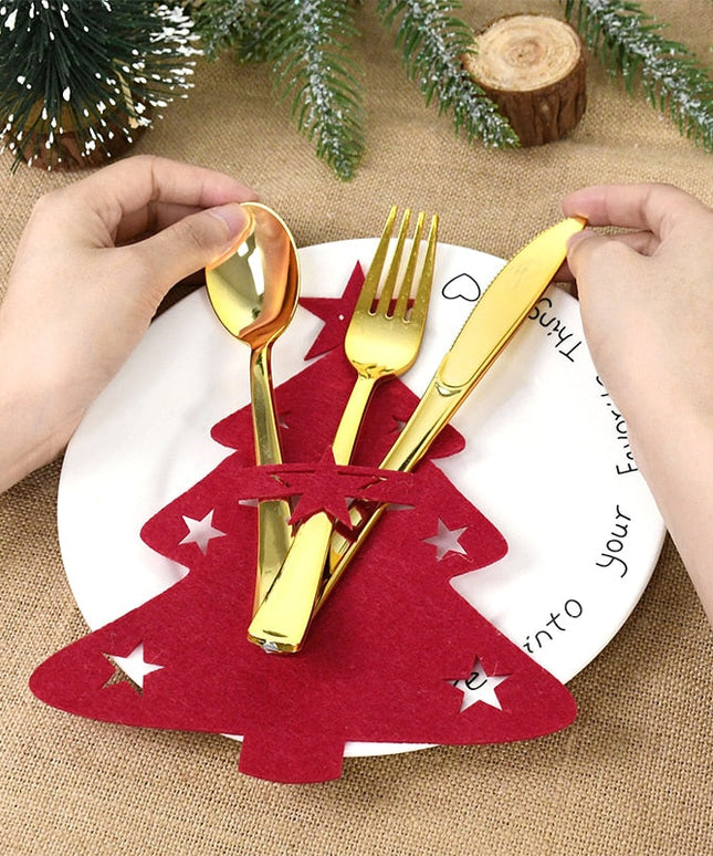 Świąteczne czerwone pokrowce na sztućce z filcu o kształcie choinki