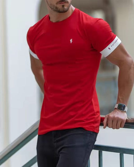 Męski T-shirt z naszywką i lamówką na rękawach