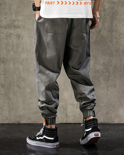 Męskie spodnie bojówki z regulowaną nogawką