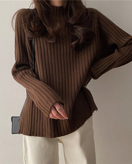 Damski sweter prążkowany z golfem o luźnym kroju