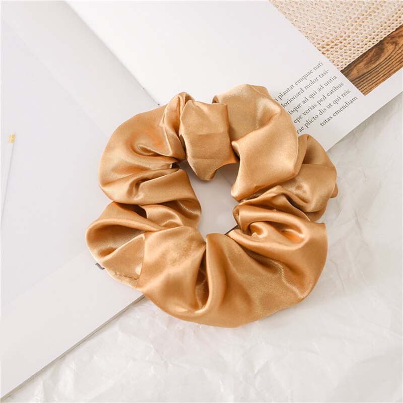 Gumka do włosów scrunchie złota - Akcesoria do stylizacji włosów