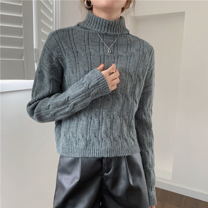 Damski sweter teksturowany z golfem