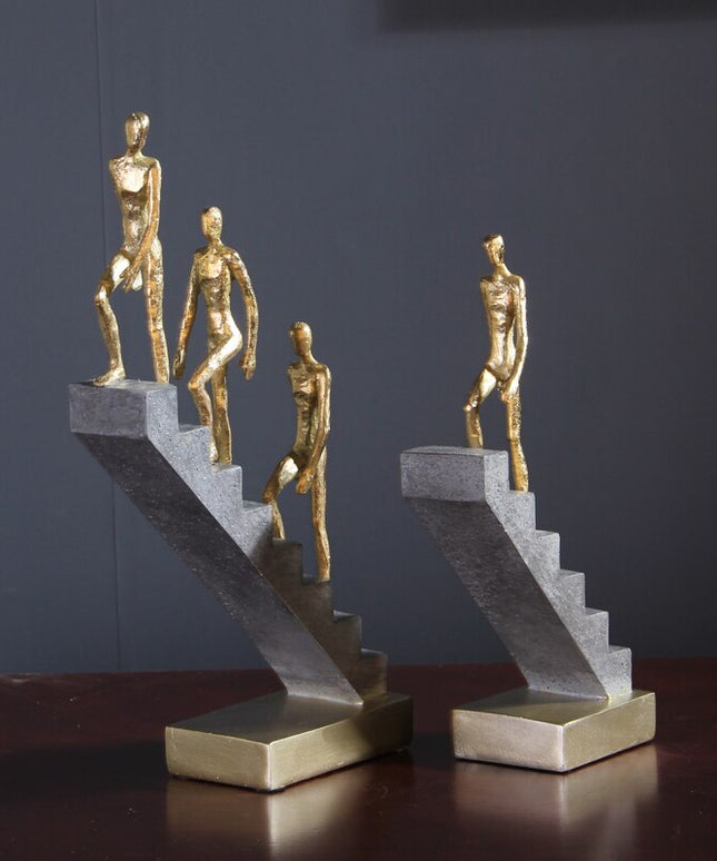 Figurka dekoracyjna schody w złotym kolorze