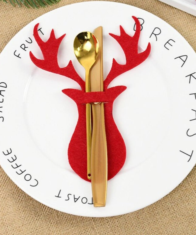 Świąteczne pokrowce na sztućce z filcu o kształcie renifera