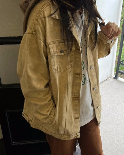 Damska kurtka jeansowa klasyczna o luźnym kroju