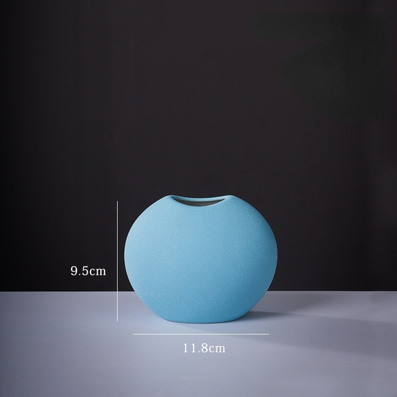 Wazon ceramiczny w niebieskim kolorze