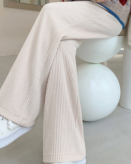 Damskie spodnie dresowe z szerokimi nogawkami