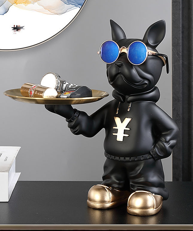 Figurka funkcjonalna ze złotymi dodatkami