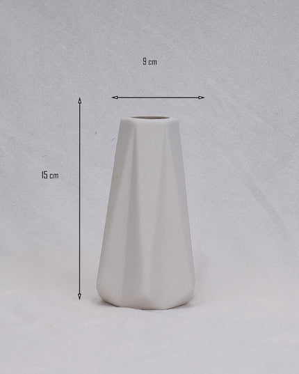 Wazon prosty dekoracyjny w jasnych kolorach