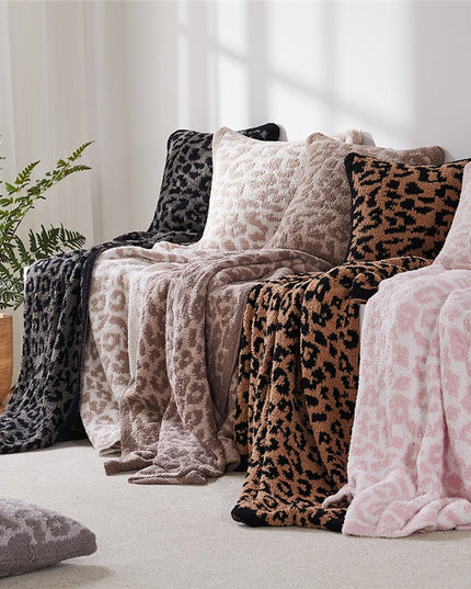 Koc ze zwierzęcym wzorem